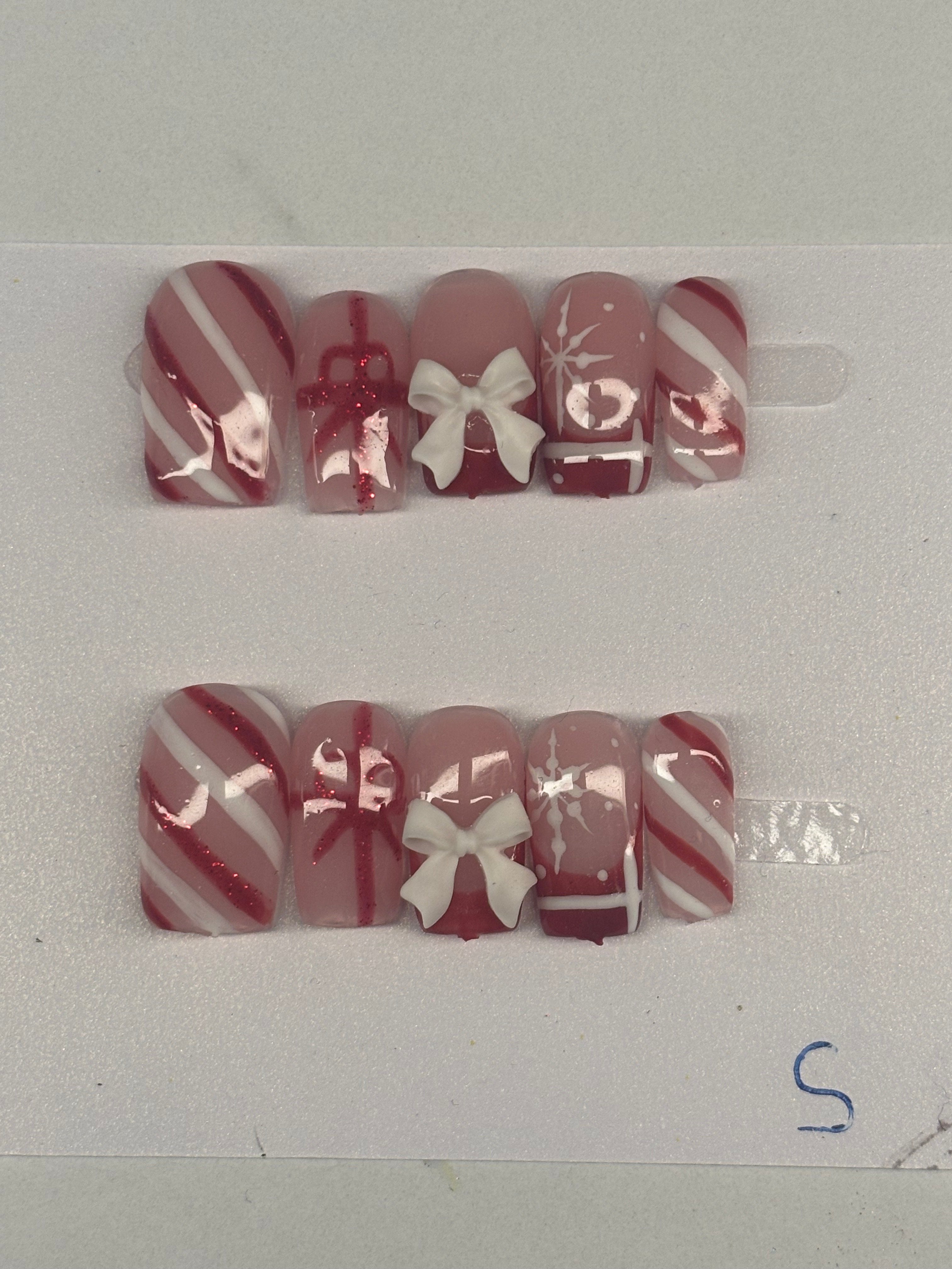 short christmas press on nails